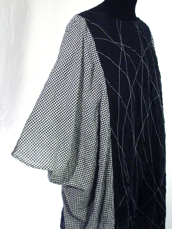 black-bw check caftan closeup of sleeve