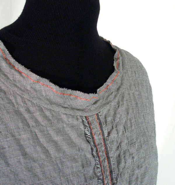 bw tunic collar closeup